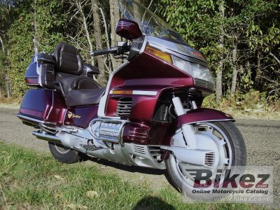 1989 honda gl 1500-6 gold wing photo